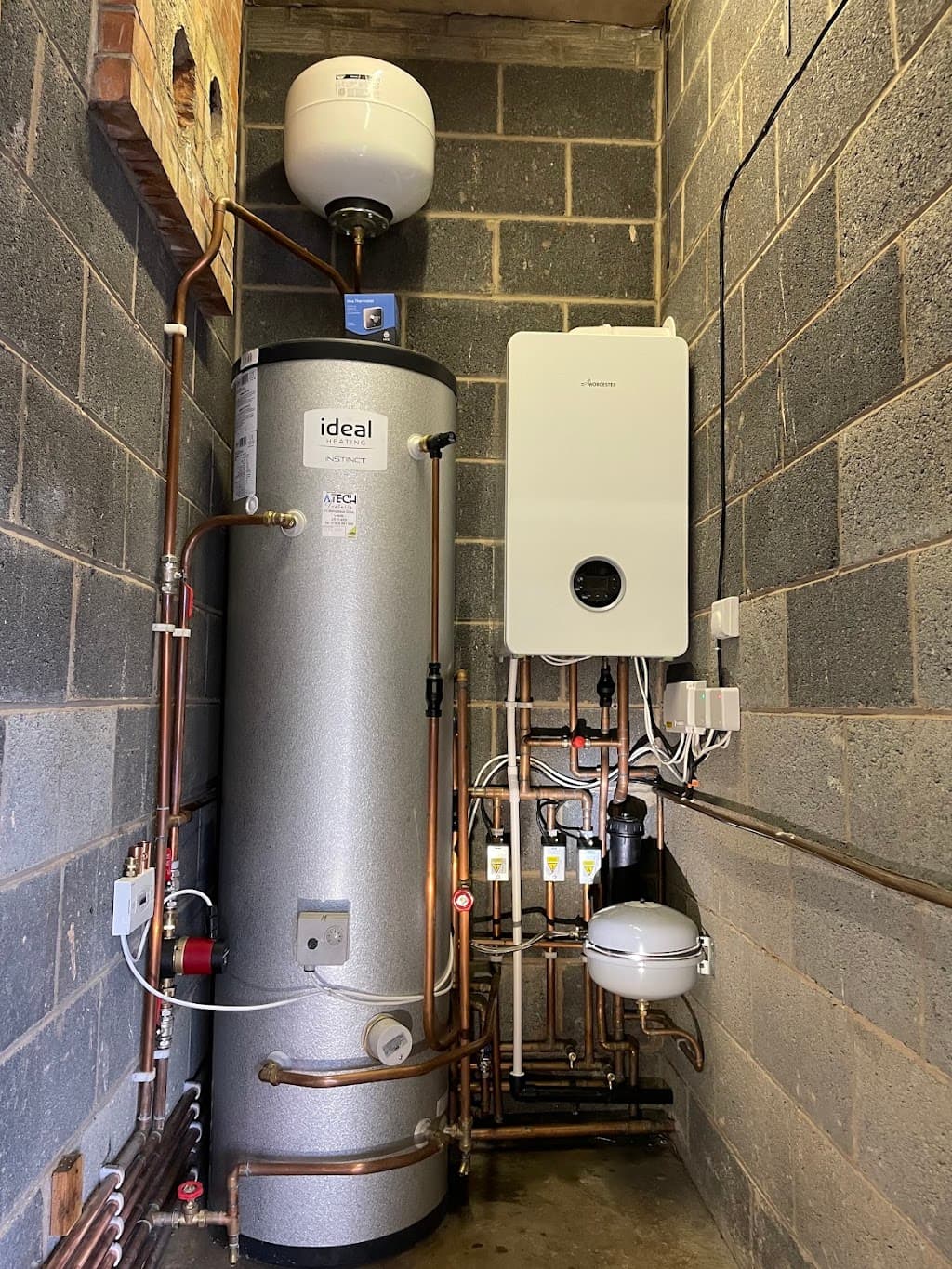 A Tech Installs LTD