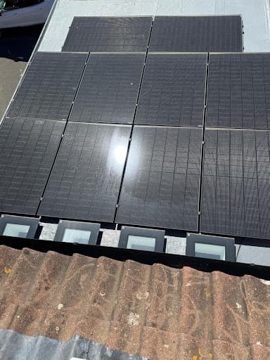 Evolve Renewables Solar Panels & Air Source Heat Pumps — Customer photo